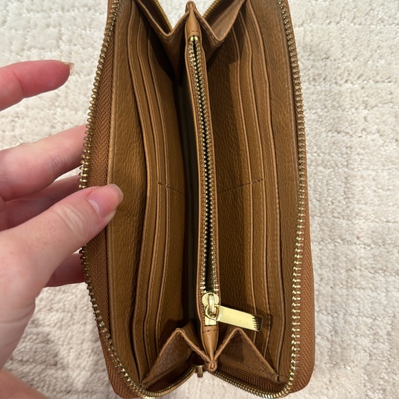 Tory Burch wallet - Picture 3 of 4